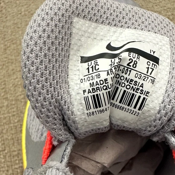 Nike Kids Gray and Neon Pink Sneakers size 11C - Picture 6 of 6